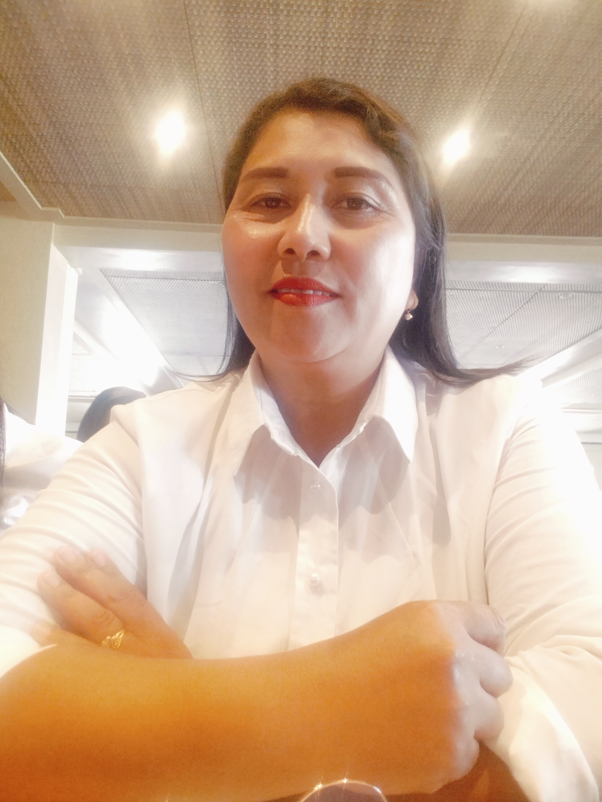 Lyly julianti Makienggung